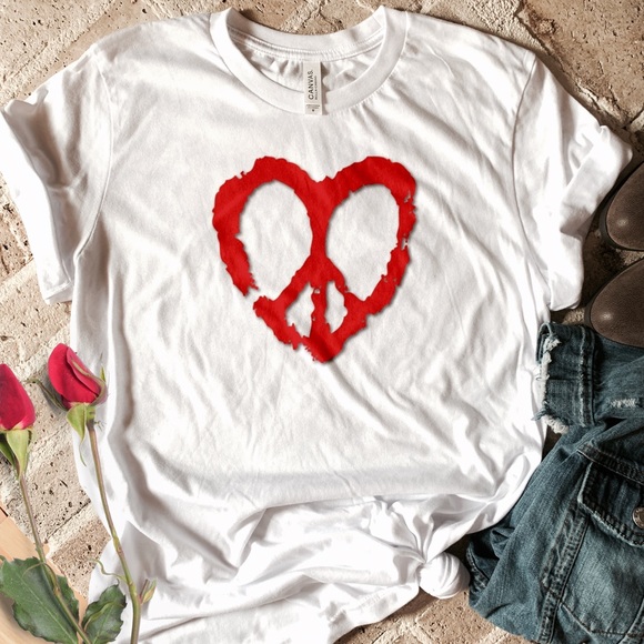 Peace and love heart graphic tee t-shirt New! - Picture 2 of 6